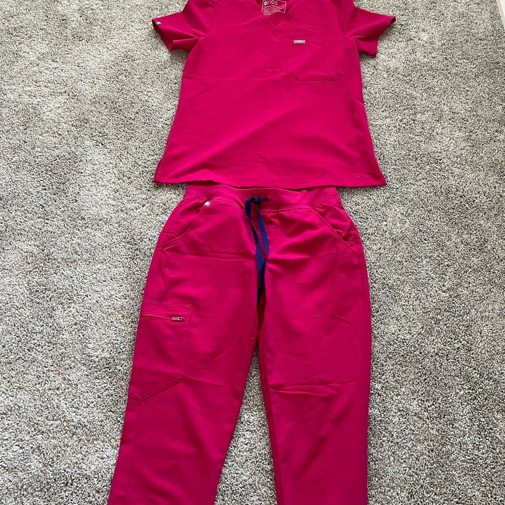 Hot pink figs scrub set size XS